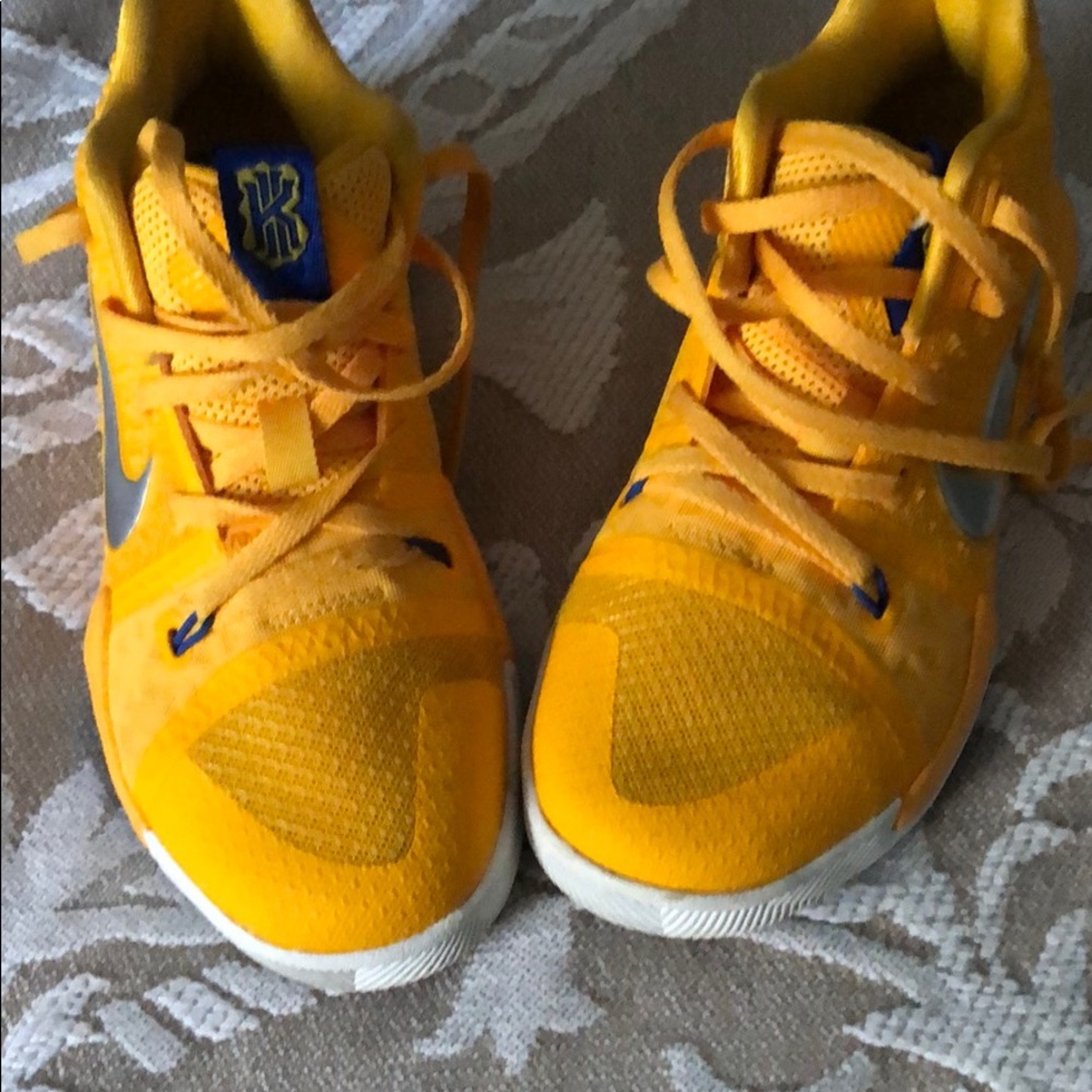 Kyrie Nike unisex sneakers